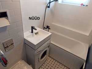 nüüd